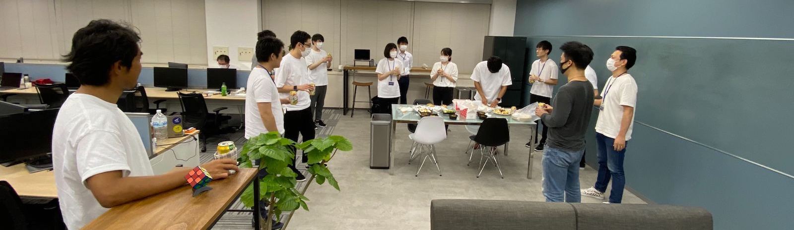社内で案件の打ち上げ（カレー会）を行いました